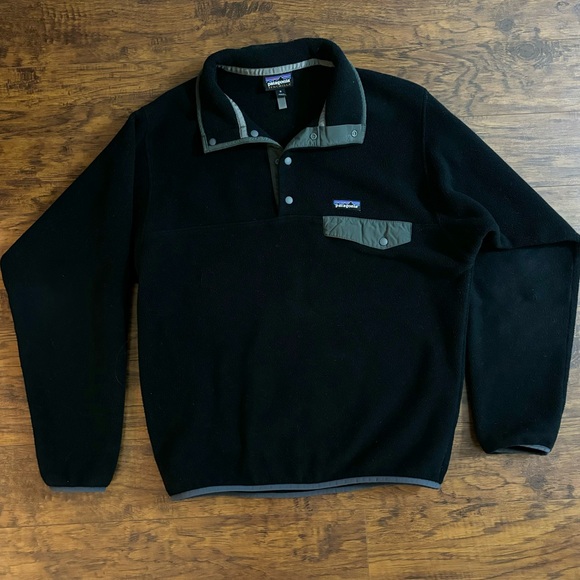 Patagonia Men’s Black Fleece Synchilla Long Sleeve Pullover Gray Pocket Flap